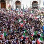 Ieri a Montecitorio la manifestazione dei patrioti indetta da Fratelli d'Italia Ieri a Montecitorio la manifestazione dei patrioti indetta da Fratelli d'Italia